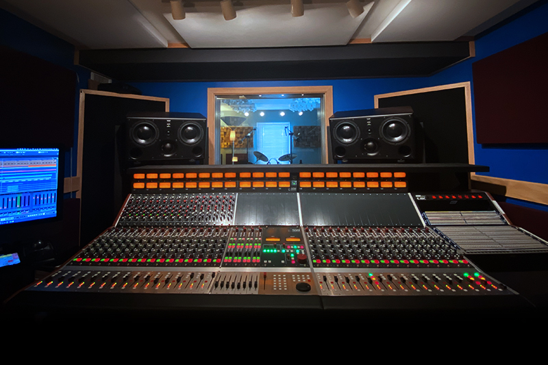 Electric-Kingdom-Studios Home Control Room
